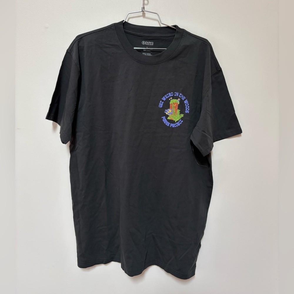 NWOT Urban Outfitters Parks Project Weird In The Woods Graphic Tee Size Large - Picture 4 of 13